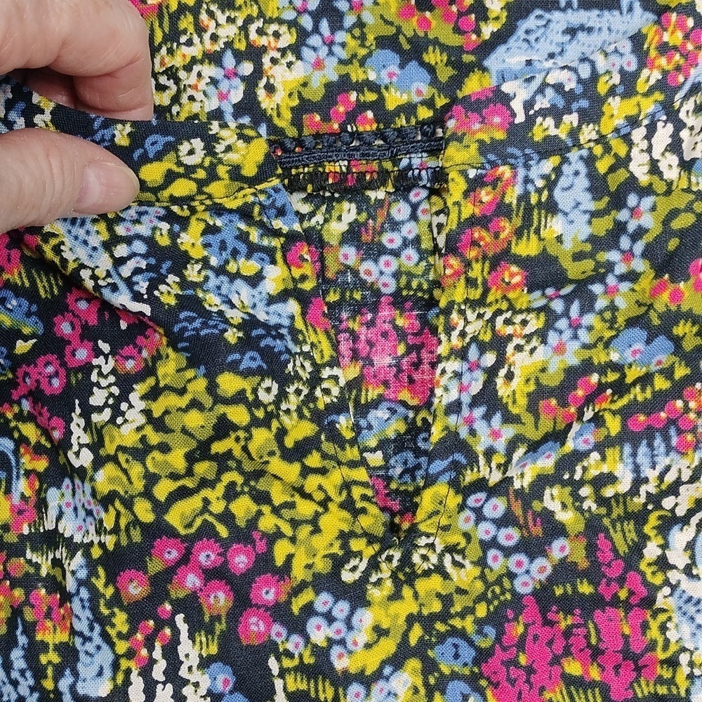 Christopher & Banks Multicolor Floral Top Size Petite XL - Picture 3 of 10